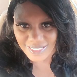 Meet your Posher, Loretha